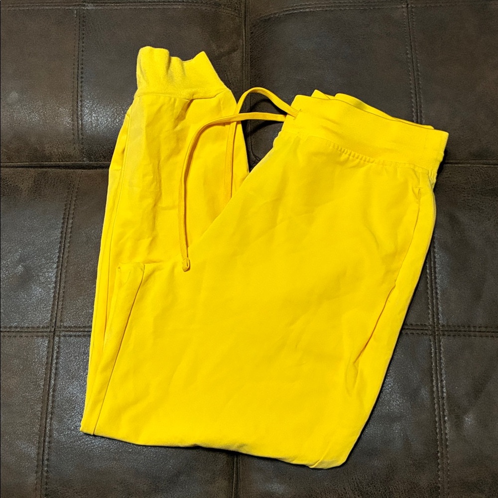 Yellow Women's Jogger Pants Med Petite